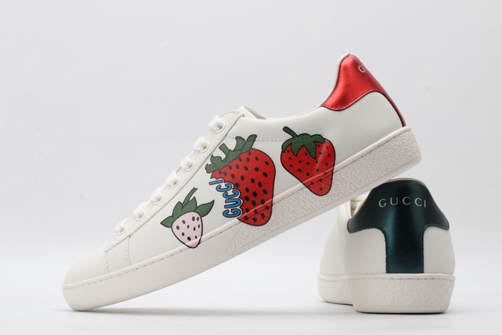 Women s Ace sneaker with strawberry